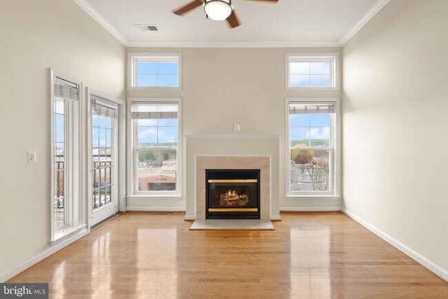 Building Photo - 3840 Lightfoot St