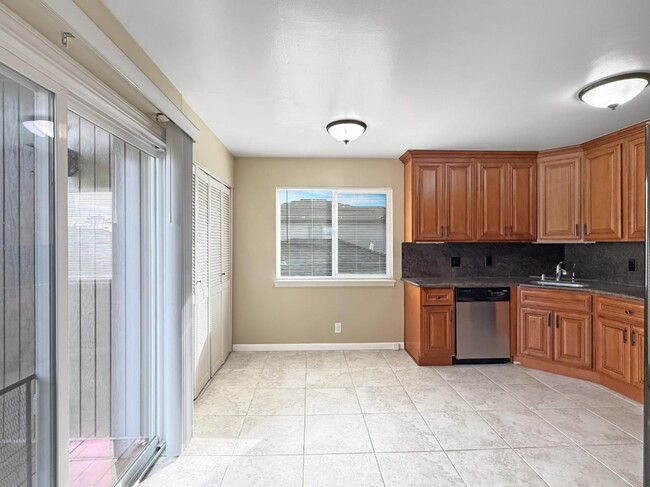 Building Photo - 4550 Opal St