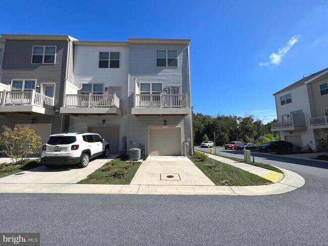 Building Photo - 7801 Rosella Ln