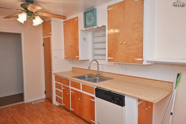 Building Photo - 4644 Bunny Run Dr
