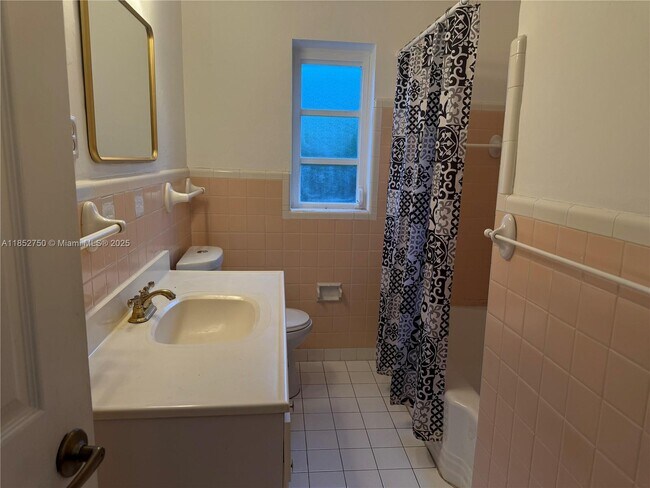 Building Photo - 3030 SW 57th Ave