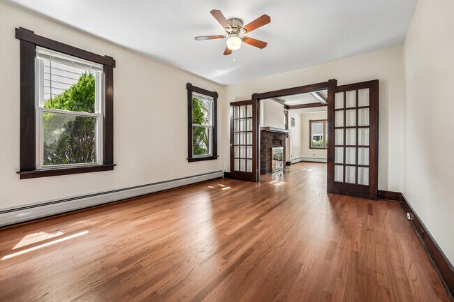 Building Photo - 21 Broughton Ave