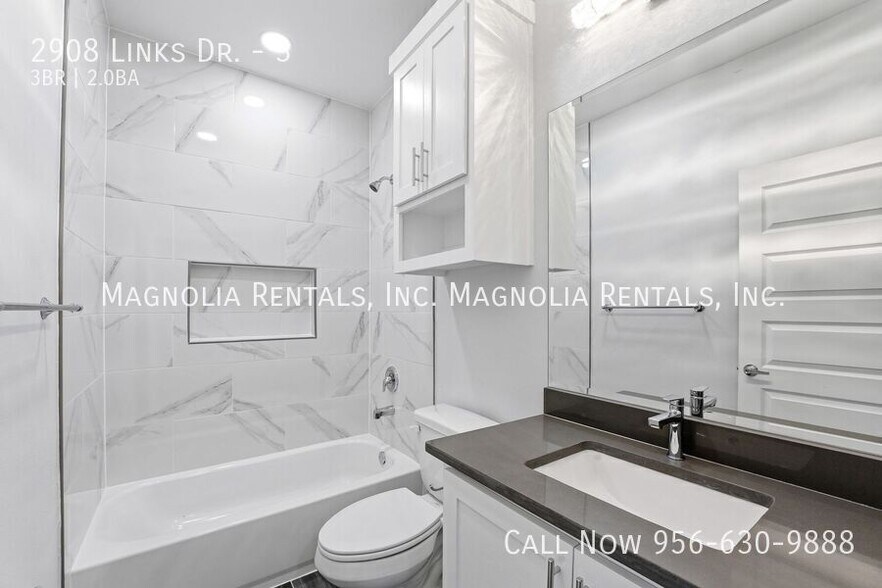 Building Photo - 2908 S Links Dr