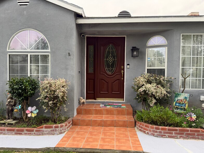 FRONT DOOR - 3926 W 59th St