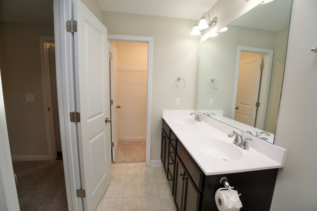 Building Photo - 2013 Belgrade-Swansboro Rd