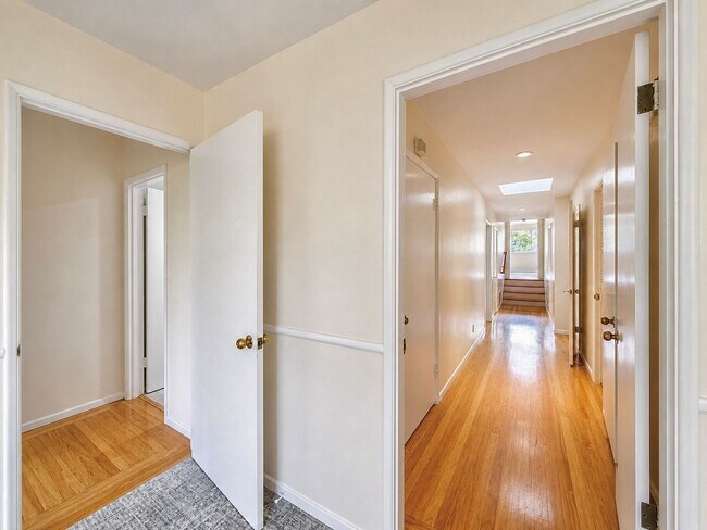 Building Photo - Refined Piedmont Residence with Timeless Mid-Centry Appeal