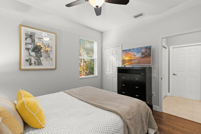 Building Photo - 10021 Heather Ln