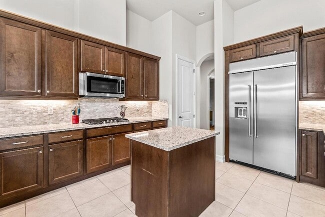 Building Photo - 114 Carmela Ct