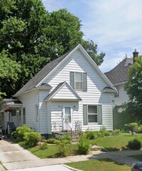 Building Photo - 911 E Washington St