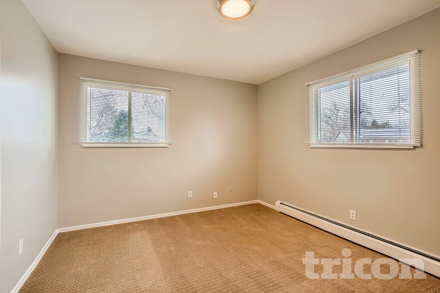 Building Photo - 4662 S Badger Ct