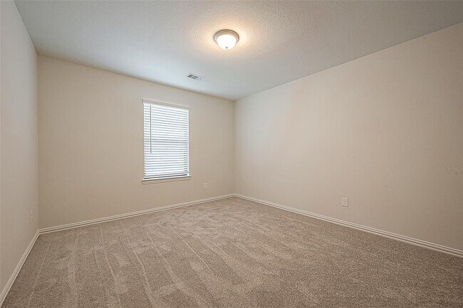 Building Photo - 27838 Western Crk Ct