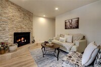 Building Photo - 430 E Country Club Blvd