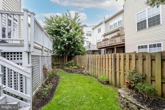 Building Photo - 7517 Lindberg Dr