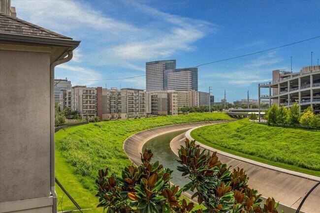 Building Photo - 6830 Staffordshire Blvd