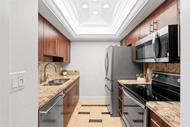 Building Photo - 5100 N Ocean Blvd