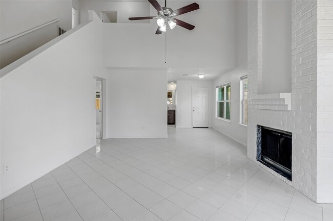 Building Photo - 13718 Vira Ln