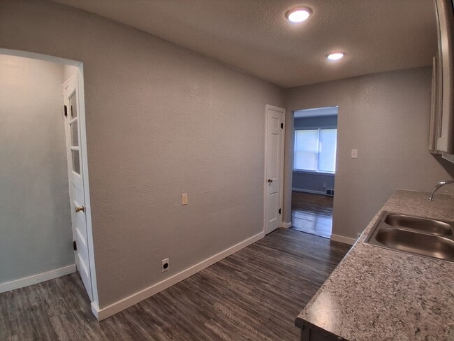 Building Photo - 211 Swisher Ave