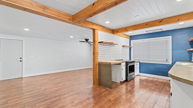 Building Photo - 3 Bedroom home in Winters