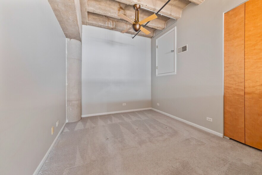 Building Photo - 1834 Ridge Ave