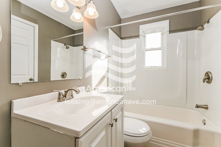 Building Photo - 3506 Foster Rd