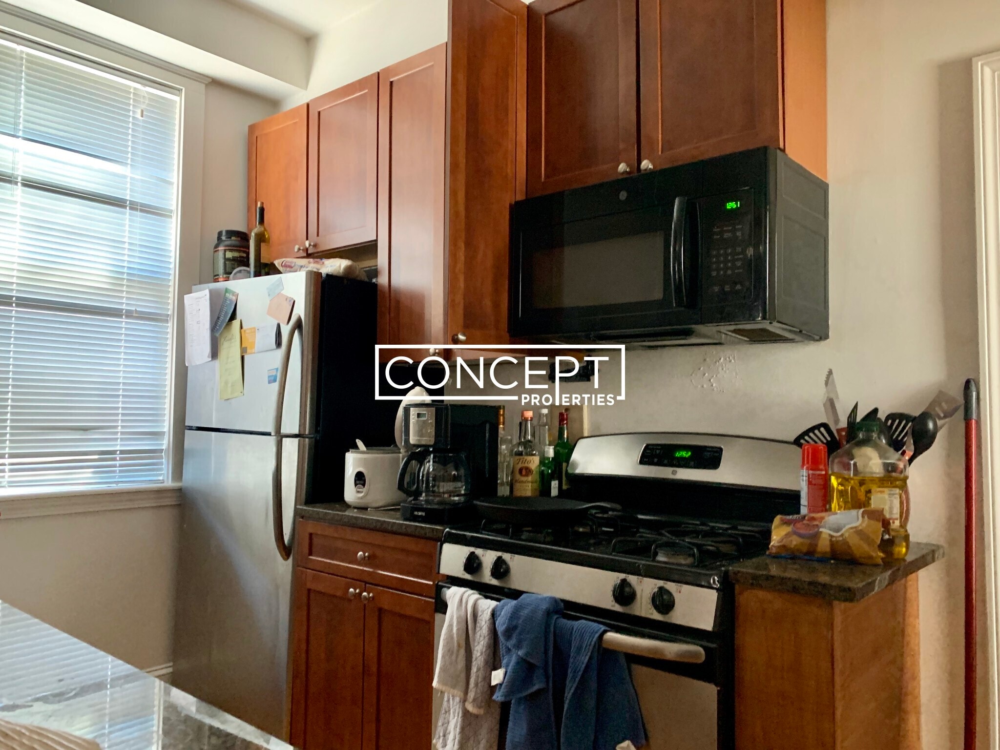 Building Photo - 38 Newton St