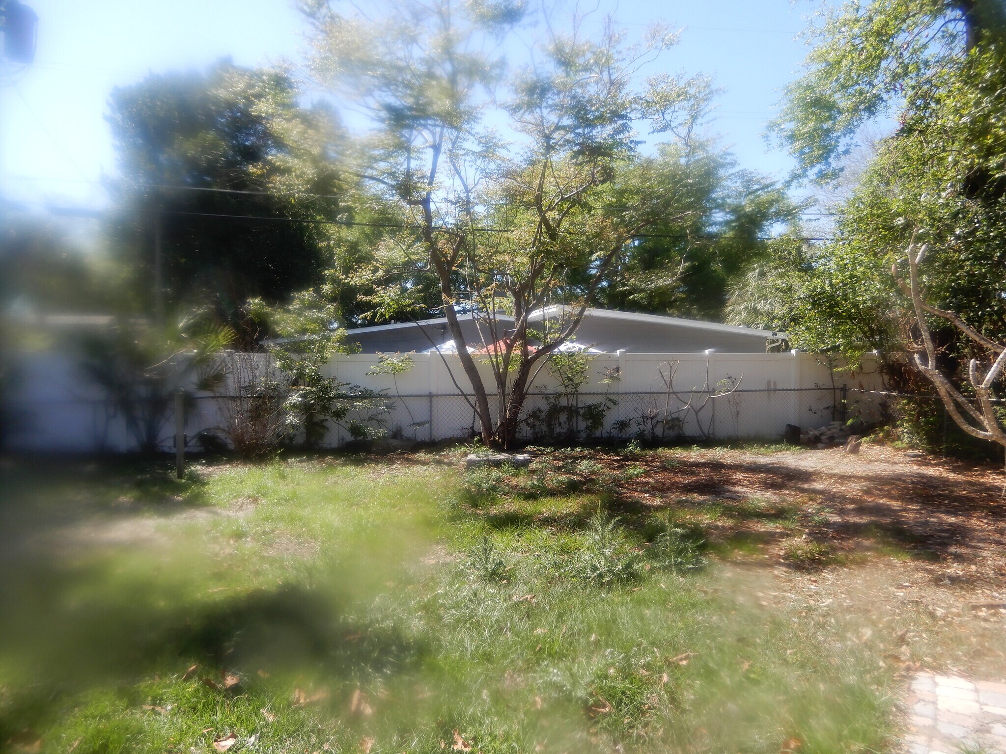 Building Photo - 1400 Corbett Ln