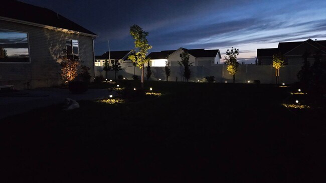 Building Photo - 3 Bed 2 Full Bath home