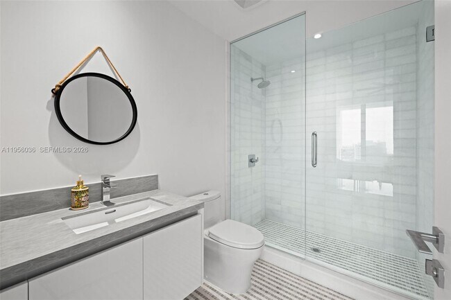 Building Photo - 700 NE 26th Terrace