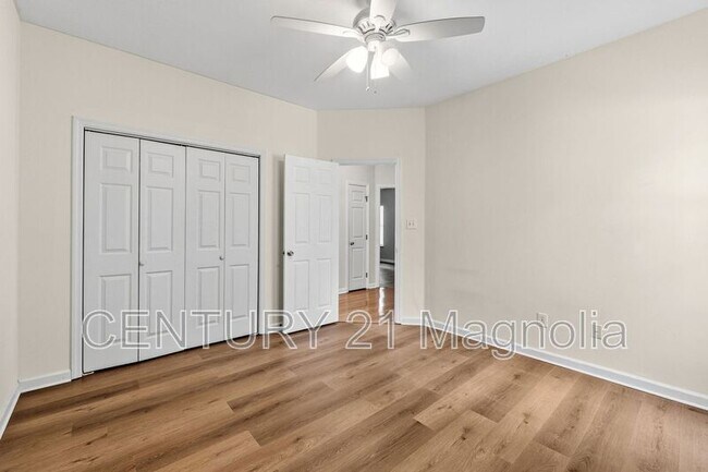 Building Photo - 790 Prairie Ln