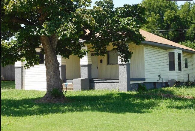 Primary Photo - 3115 W 40th St
