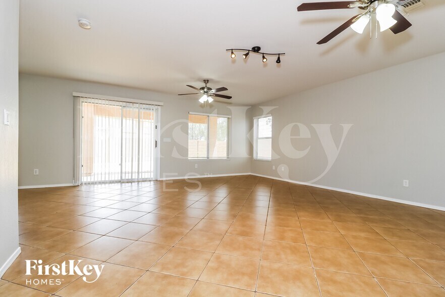 Building Photo - 1167 S 225th Ln