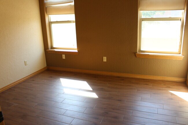 Building Photo - Beautiful home in Medicine Park !!