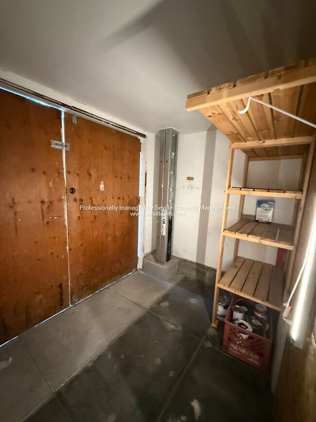 Building Photo - Charming 1920s Alameda East End  2BR+ / 1B...