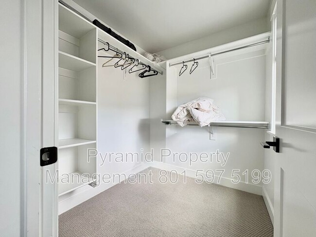 Building Photo - 1027 Wasatch Spring Rd