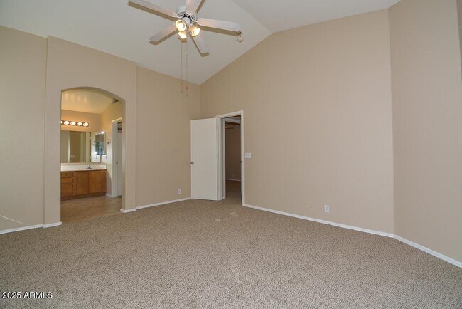 Building Photo - 9413 W Cinnabar Ave