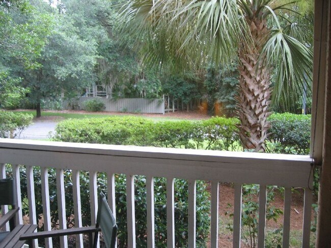 Building Photo - Colonnade Shipyard