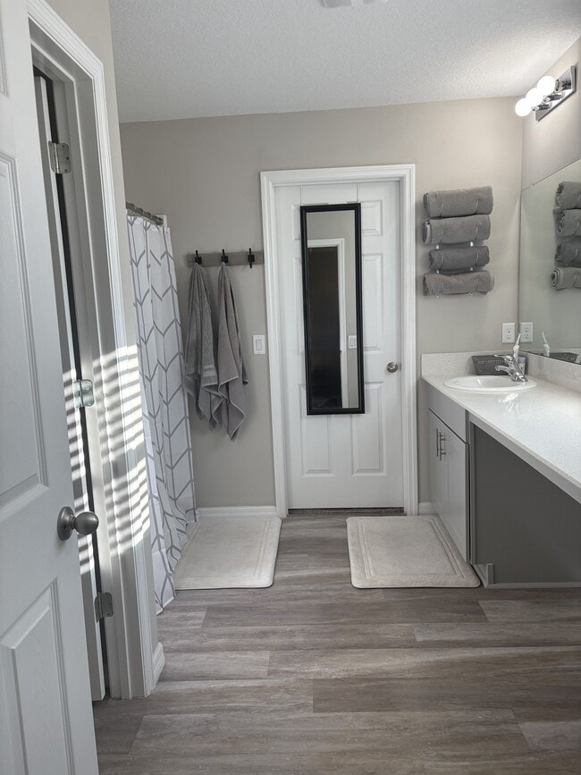 Building Photo - 5463 Arlington River Dr.