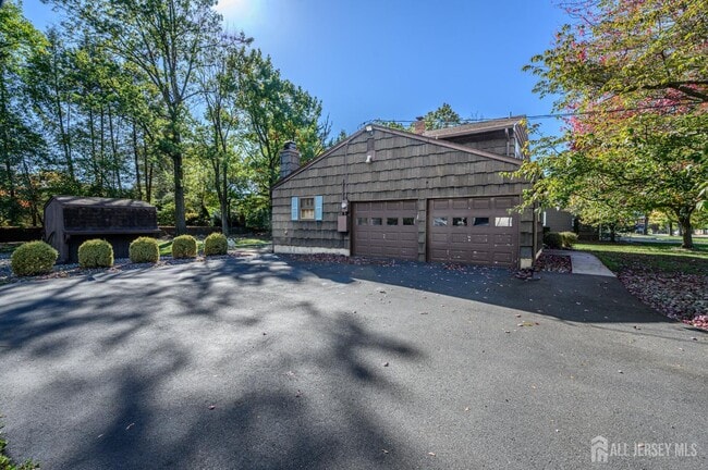 Building Photo - 3996 Park Ave