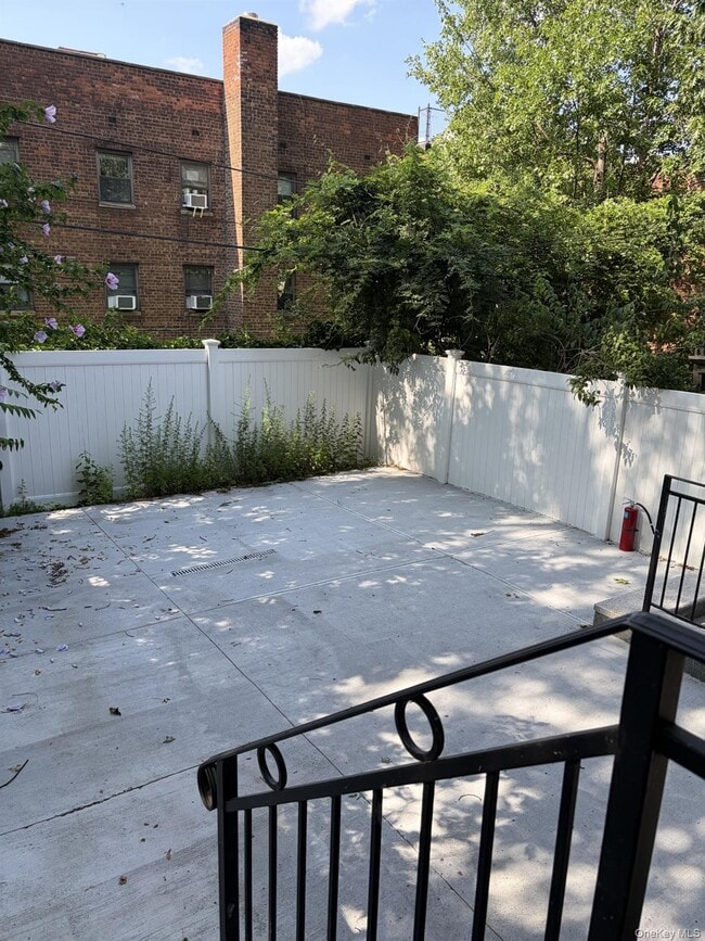 Building Photo - 144-41 78th Ave