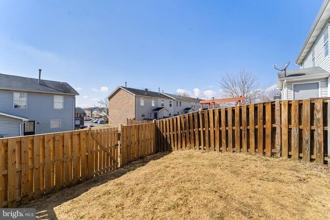 Building Photo - 352 Valley Mill Rd