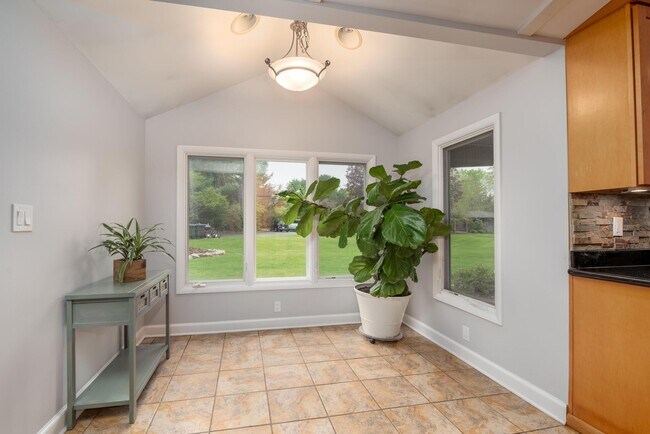 Building Photo - 4200 Dublin Rd