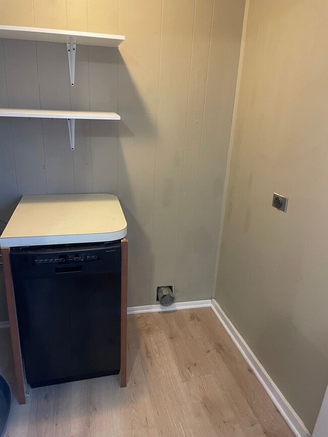 Building Photo - Knoxville 37920 - Adorable 2 bedroom 1 bath home in the Heart of South Knoxville-Pet Friendly - C...