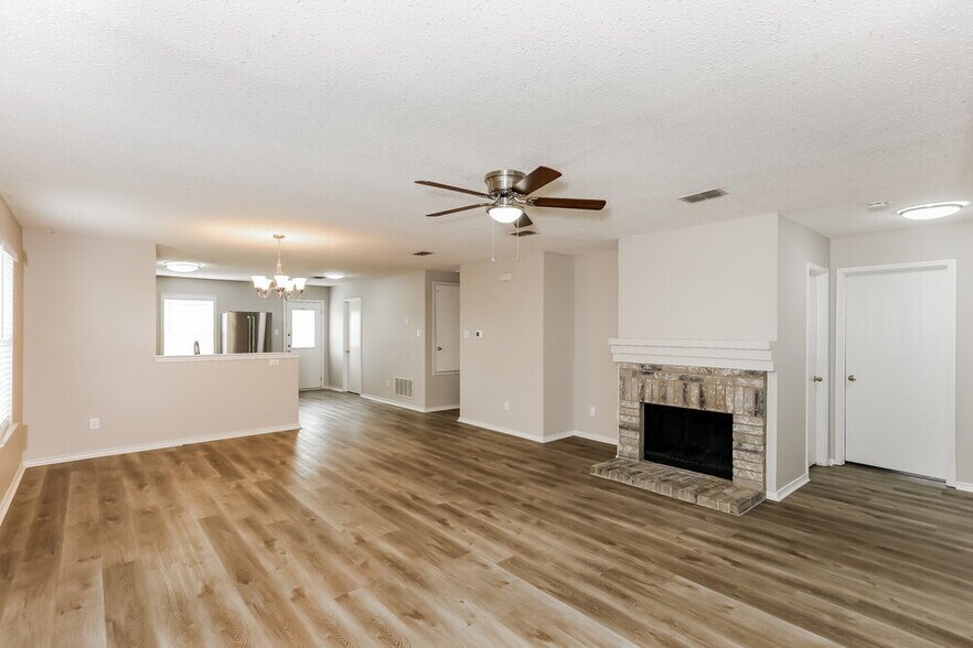 Building Photo - 1032 Bannack Dr