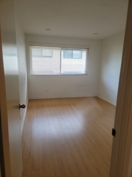 Building Photo - 8139 Via Mallorca