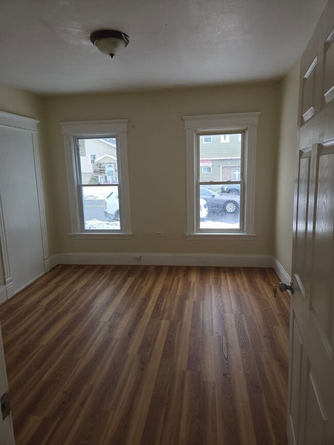 Building Photo - 705-09 South Ave