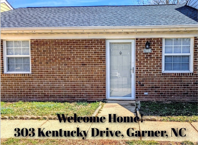 Building Photo - Walk in Shower! Single Level, 2 BR, 2 FULL Bath Townhome $1350/mo. Garner, NC !