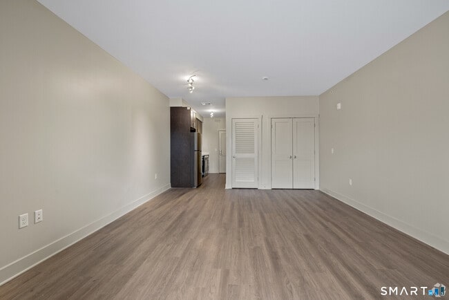 Building Photo - 75 Marlborough St