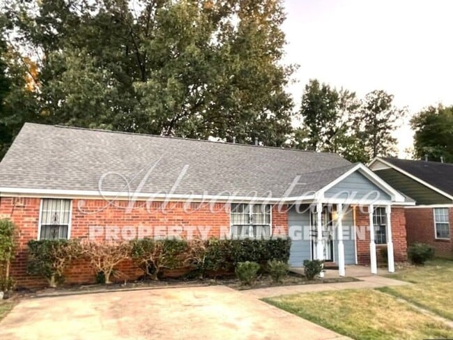 Building Photo - Newly Renovated Home In Frayser - Open To Section 8