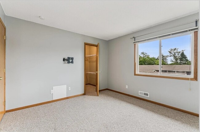 Building Photo - 3252 Dodd Ln