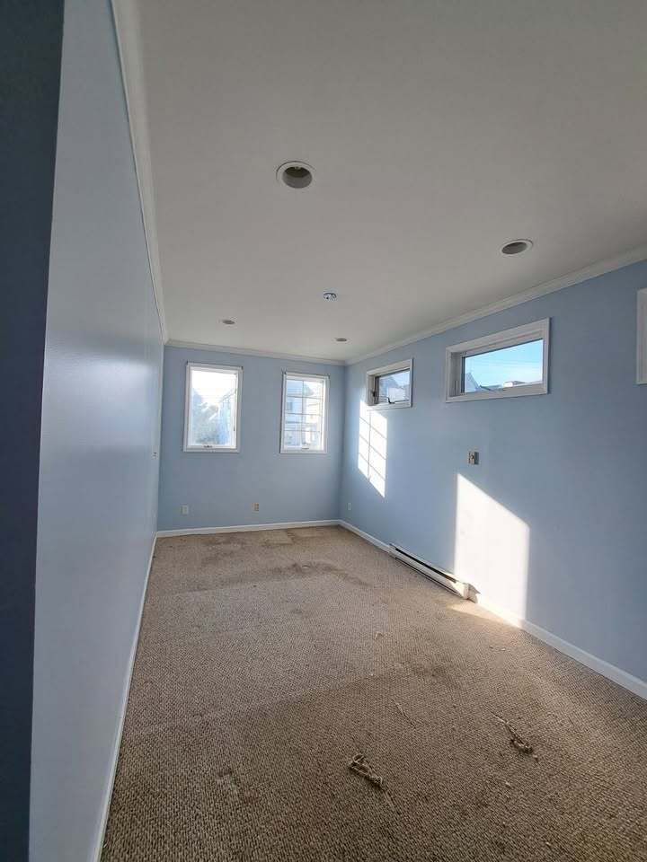 Building Photo - 901 Nott St